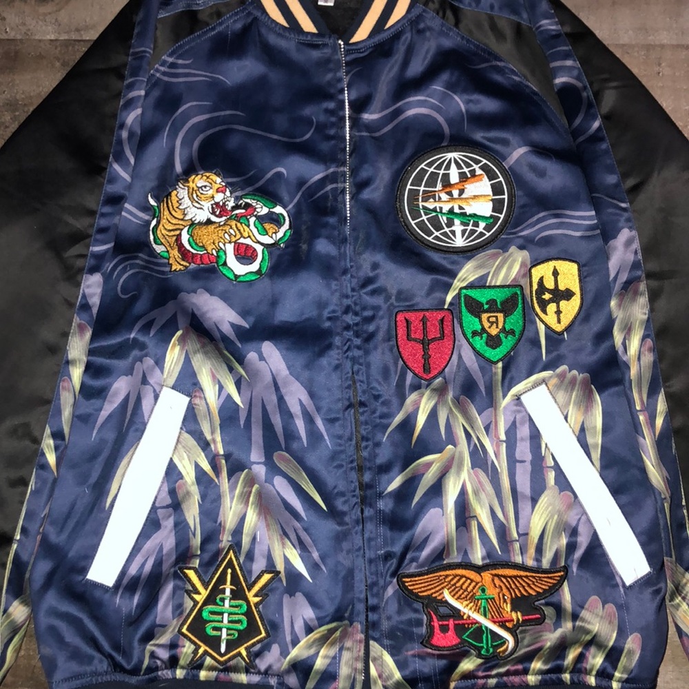Men’s Jacket - Picture 2 of 4